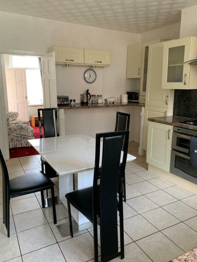 Travis House One Leilighet Burnley Eksteriør bilde