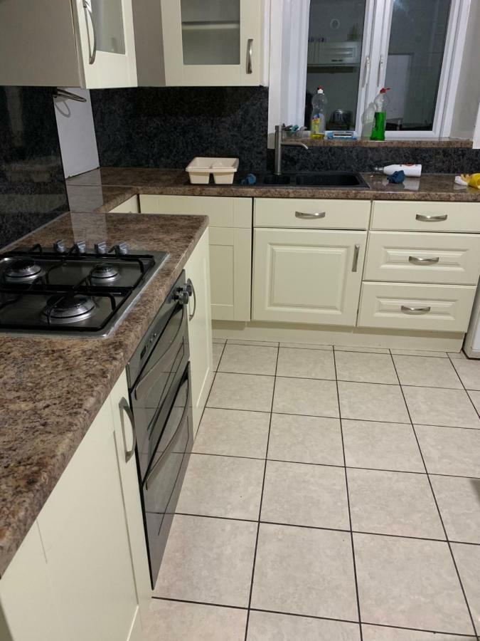 Travis House One Leilighet Burnley Eksteriør bilde