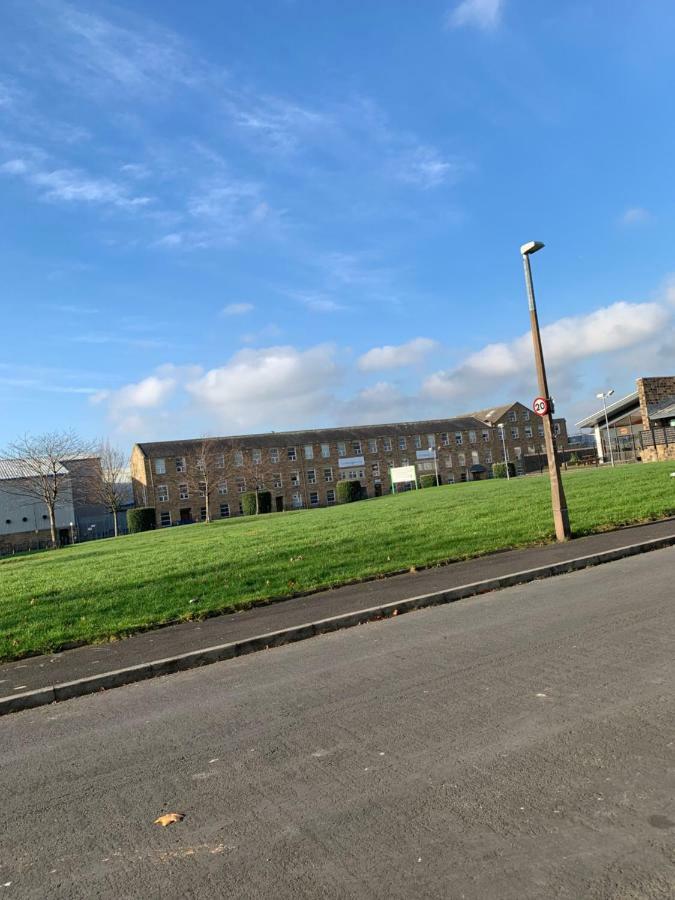Travis House One Leilighet Burnley Eksteriør bilde